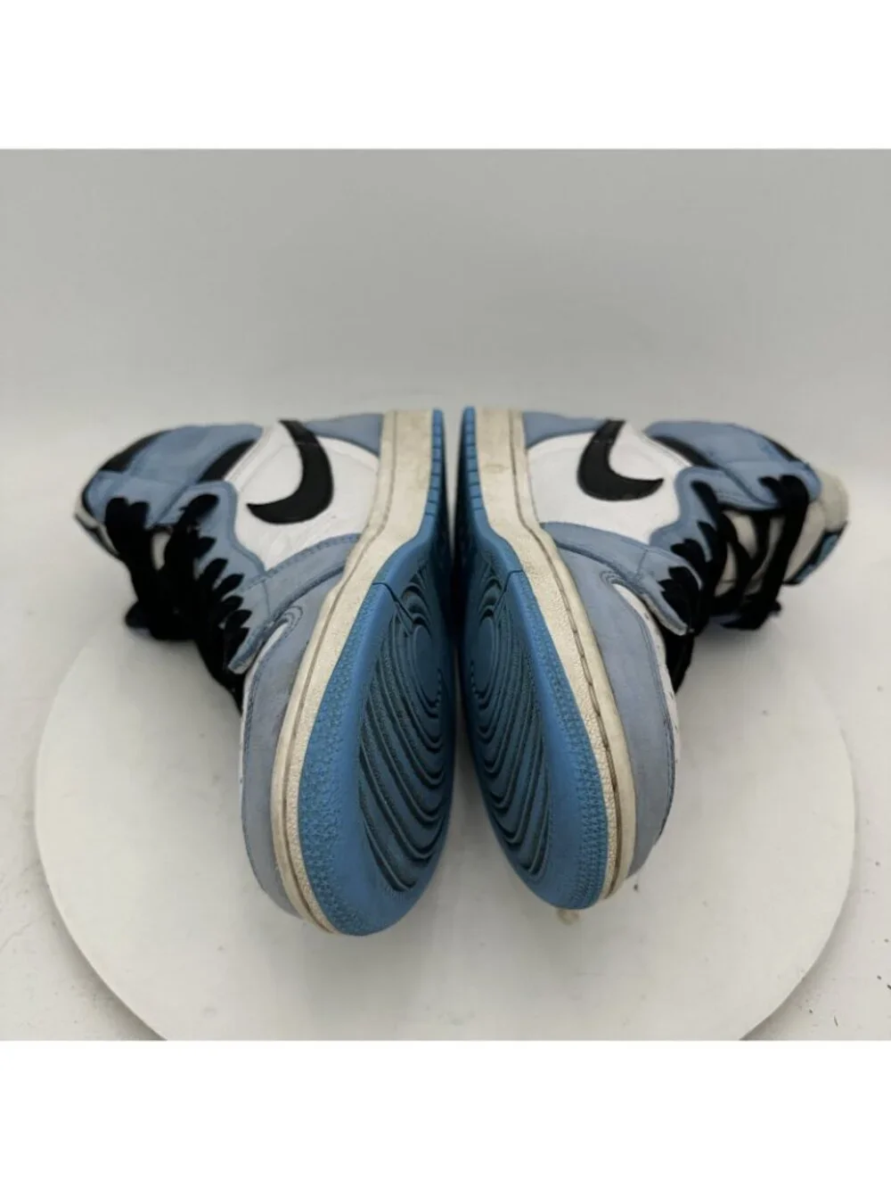 Nike Air Jordan 1 Retro Men Size 8 555088 134 High University Blue White Shoes